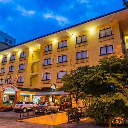 Hotel Pinares Plaza เปเรย์รา ภายนอก รูปภาพ