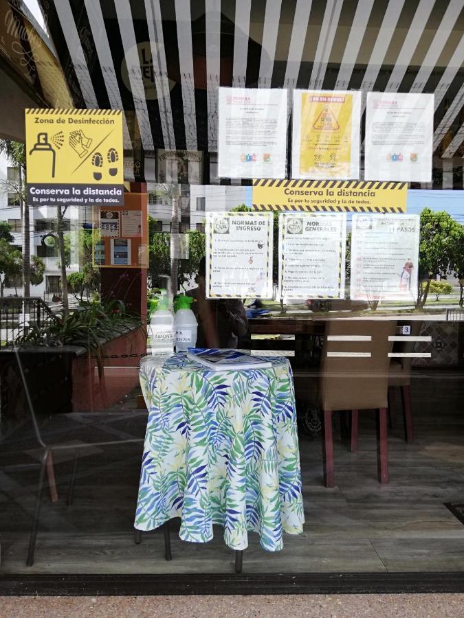 Hotel Pinares Plaza เปเรย์รา ภายนอก รูปภาพ