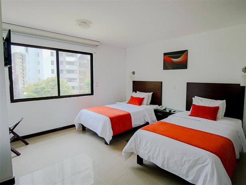 Hotel Pinares Plaza เปเรย์รา ภายนอก รูปภาพ