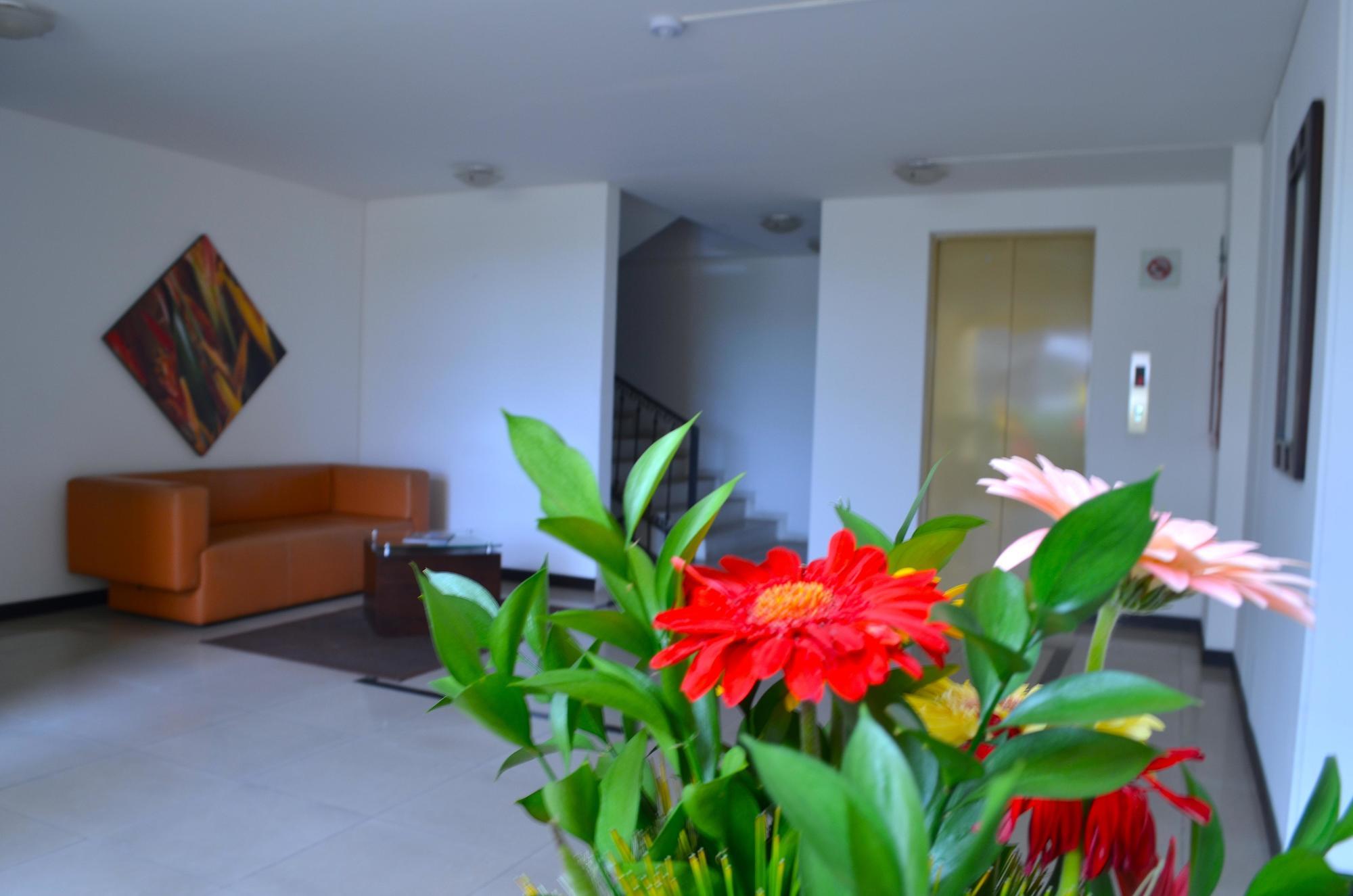 Hotel Pinares Plaza เปเรย์รา ภายนอก รูปภาพ
