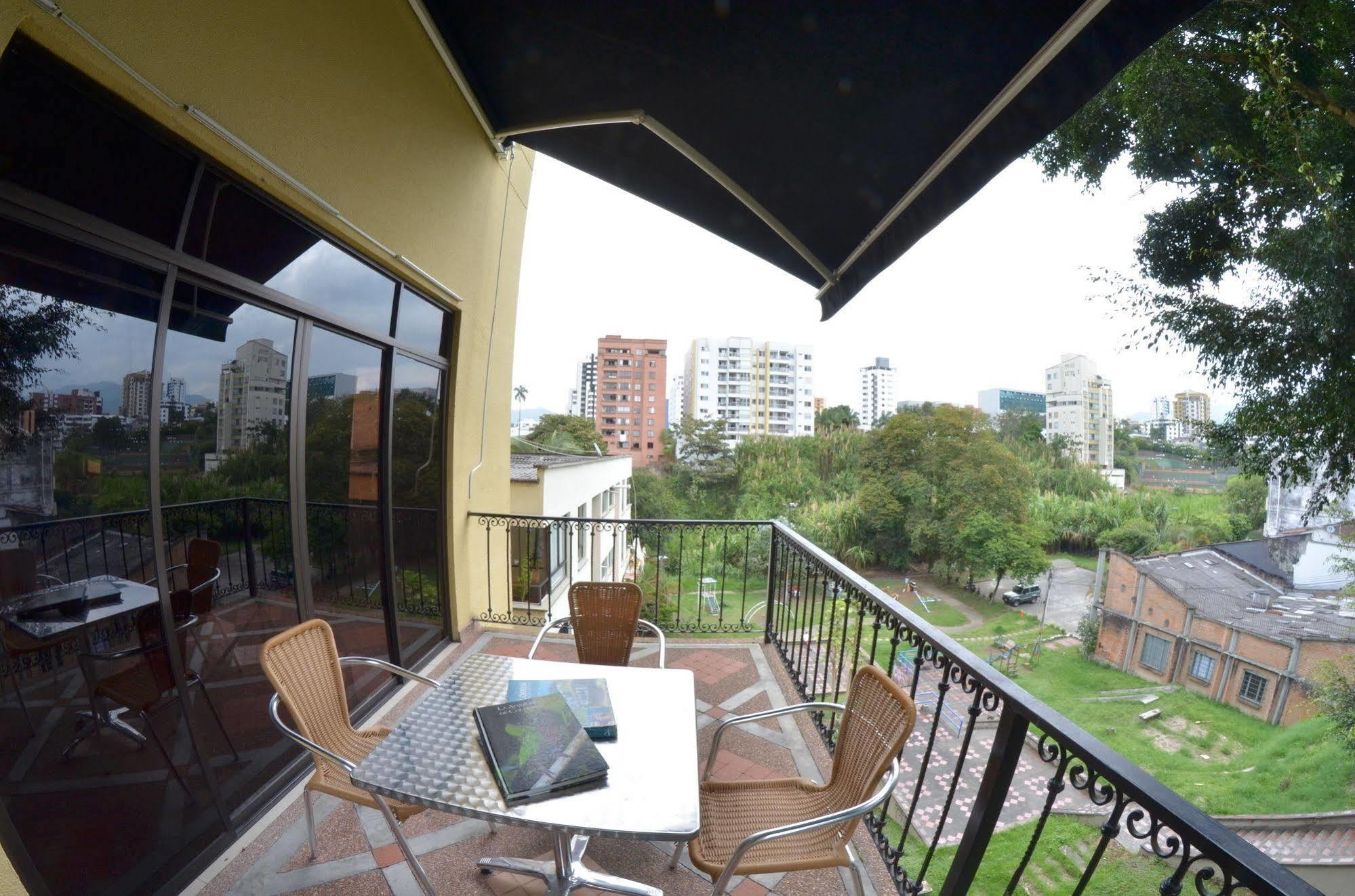 Hotel Pinares Plaza เปเรย์รา ภายนอก รูปภาพ